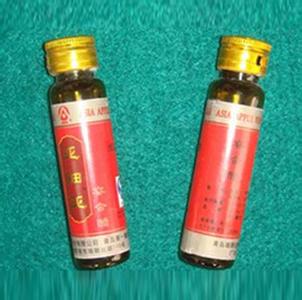 Etiquetadora de botellas de botella de viño Totalmente automática 220V 2kw Funcionamento sinxelo