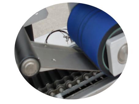 Etiquetadora de botellas pequenas de 10 ml con adhesivo certificado de etiqueta de dobre capa