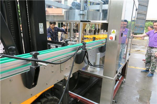 Máquina aplicadora de etiquetas automática dianteira / traseira Equipo Velocidade 18000B / H