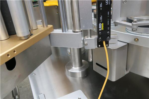 Etiquetadora de etiquetas rotativas de alta velocidade con cinto de opcións de máquina de recheo