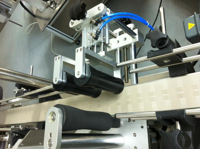 Máquina de etiquetaxe de etiquetas autoadhesivas para botellas de vidro, máquina de etiquetaxe de tarro de vidro