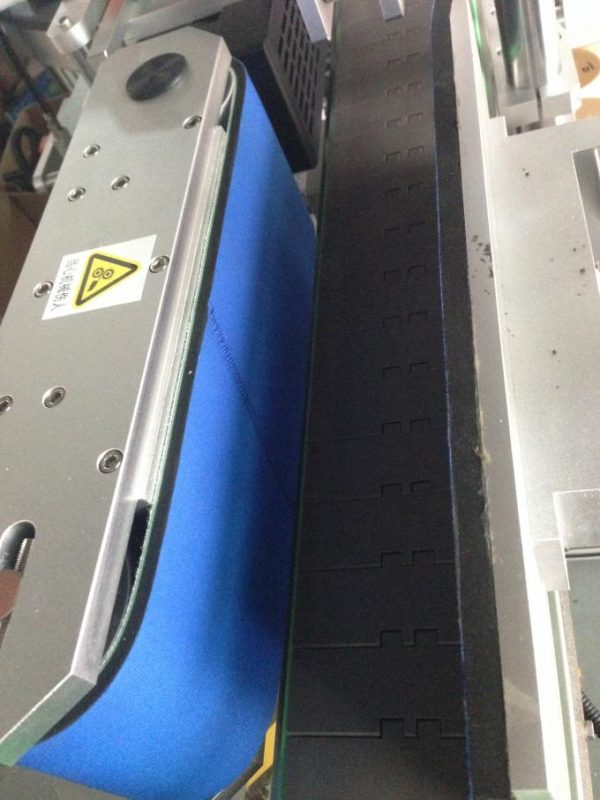 Etiquetadora automática de botellas de vidro de 350 ml Altura máxima de 190 mm