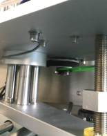 Etiquetadora automática de botellas Máquina de etiquetaxe de adhesivo dobre lateral para bolsas de pé