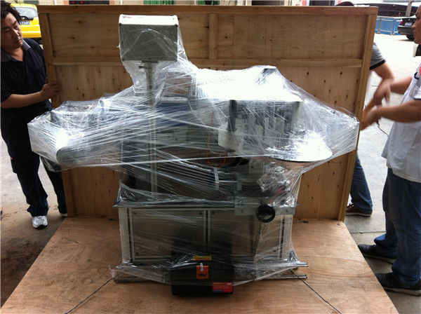 Máquina de etiquetaxe de etiquetas de botellas redondas de zume de froitas / verduras para a industria das bebidas