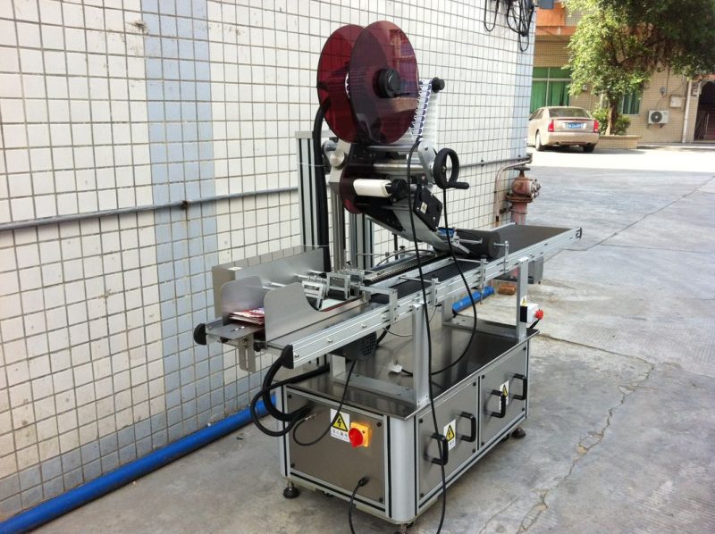 Proveedor de China Máquina de etiquetaxe superior eléctrica, máquina de etiquetaxe de adhesivos autoadhesivos
