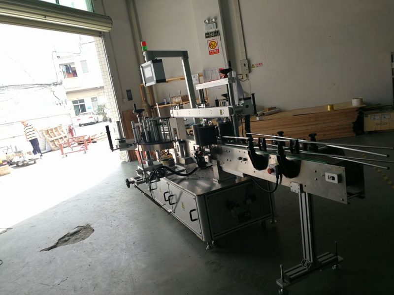 China Máquina de etiquetaxe de botellas redondas de dobre cara, provedor de ancho de etiqueta de 190 mm